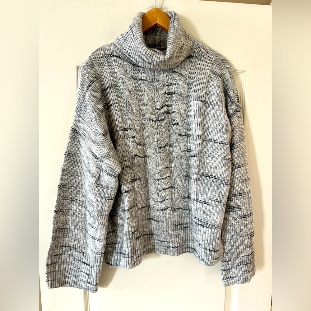 Sanctuary Acrylic Blend Gray Cable Knit Turtleneck Sweater Women’s size Small